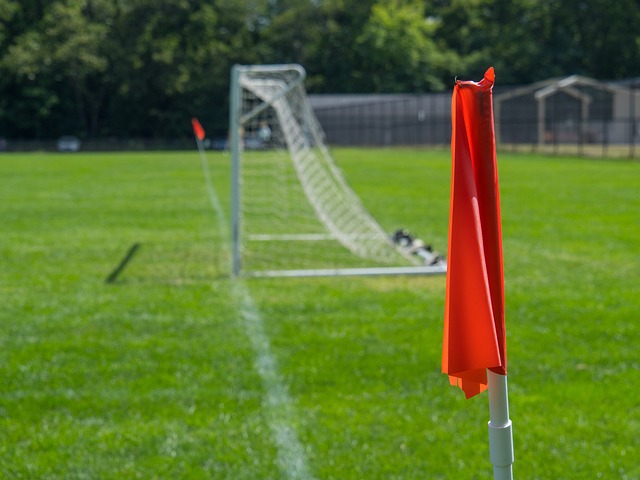 用边路球员 用边路球员